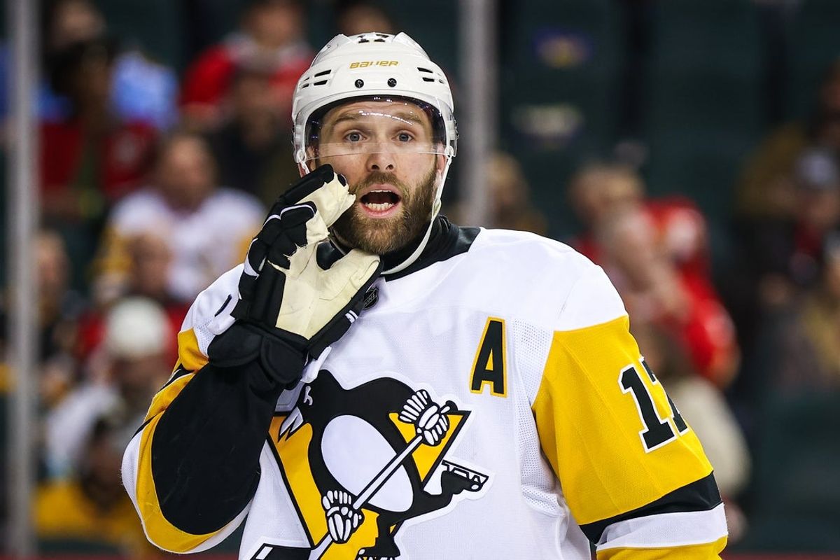 Jan 21, 2026; Calgary, Alberta, CAN; Pittsburgh Penguins right wing Bryan Rust (17) against the Calgary Flames during the third period at Scotiabank Saddledome. Mandatory Credit: Sergei Belski-Imagn Images