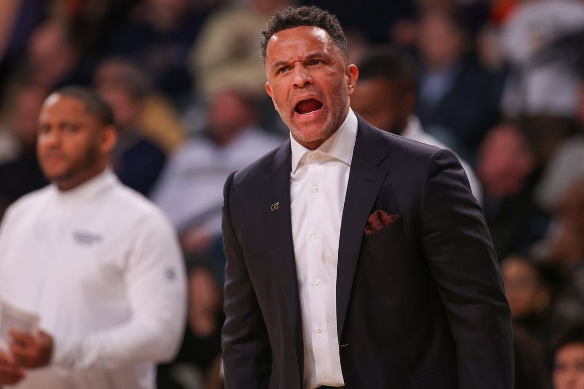 Jan 24, 2026; Atlanta, Georgia, USA; Georgia Tech Yellow Jackets head coach Damon Stoudamire reacts after a play against the Clemson Tigers in the first half at McCamish Pavilion. Mandatory Credit: Brett Davis-Imagn Images