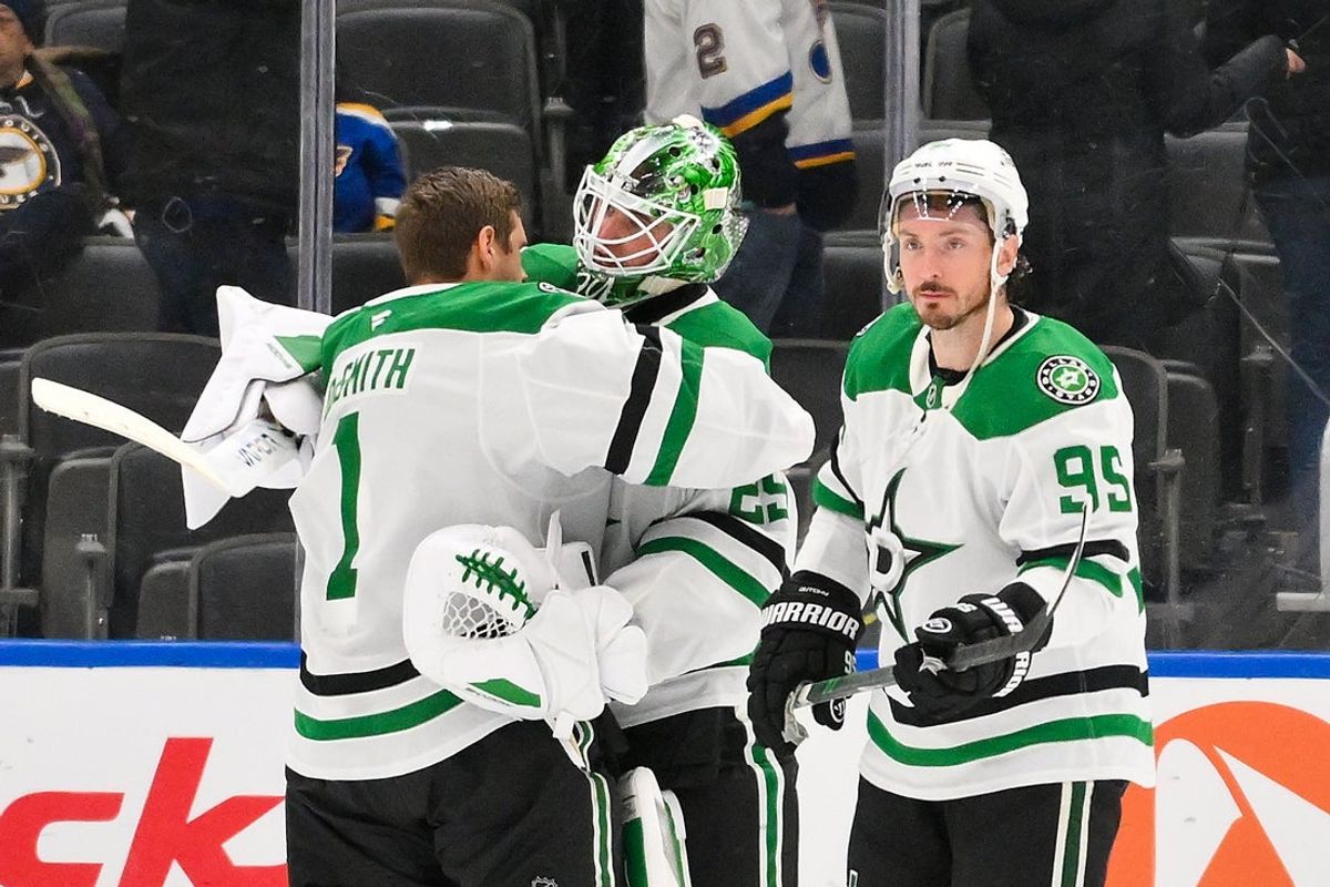 Jan 27, 2026; St. Louis, Missouri, USA; Dallas Stars goaltender Jake Oettinger (29) celebrates with goaltender Casey DeSmith (1) and center Matt Duchene (95) after the Stars defeated the St. Louis Blues at Enterprise Center. Mandatory Credit: Jeff Curry-Imagn Images