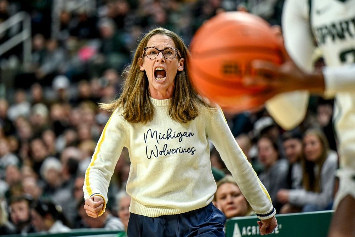 Michigan's head coach Kim Barnes Arico calls out to the team during the first quarter in the game against Michigan State on Sunday, Feb. 1, 2026, at the Breslin Center in East Lansing.