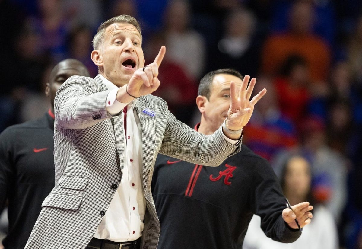 Alabama head coach Nate Oats reacts during the first half of an NCAA Mens basketball game at Steven C. O'Connell Center Exactek arena in Gainesville, FL on Sunday, February 1, 2026. [Alan Youngblood/Gainesville Sun]