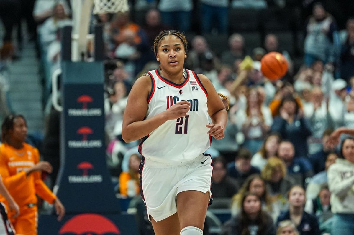 Feb 1, 2026; Hartford, Connecticut, USA; UConn Huskies forward Sarah Strong (21) returns up court against the Tennessee Volunteers in the second half at PeoplesBank Arena. Mandatory Credit: David Butler II-Imagn Images