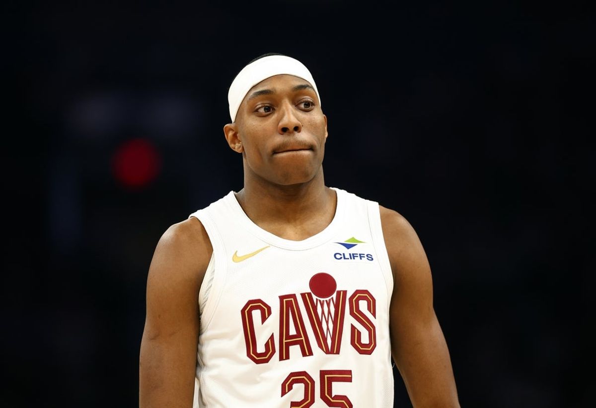 Jan 30, 2026; Phoenix, Arizona, USA; Cleveland Cavaliers forward Nae'Qwan Tomlin (35) against the Phoenix Suns at Mortgage Matchup Center. Mandatory Credit: Mark J. Rebilas-Imagn Images