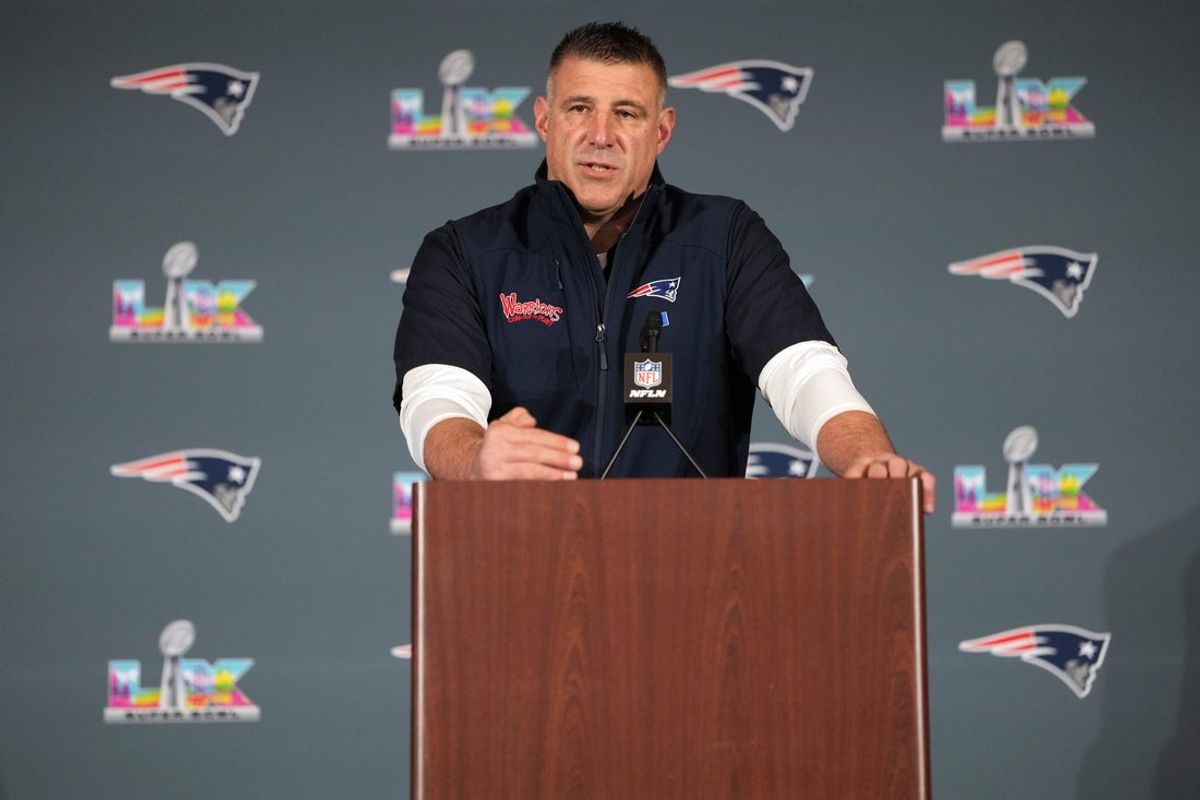 Feb 5, 2026; Santa Clara, CA, USA; New England Patriots head coach Mike Vrabel talks to media members at the Santa Clara Marriott. Mandatory Credit: Darren Yamashita-Imagn Images