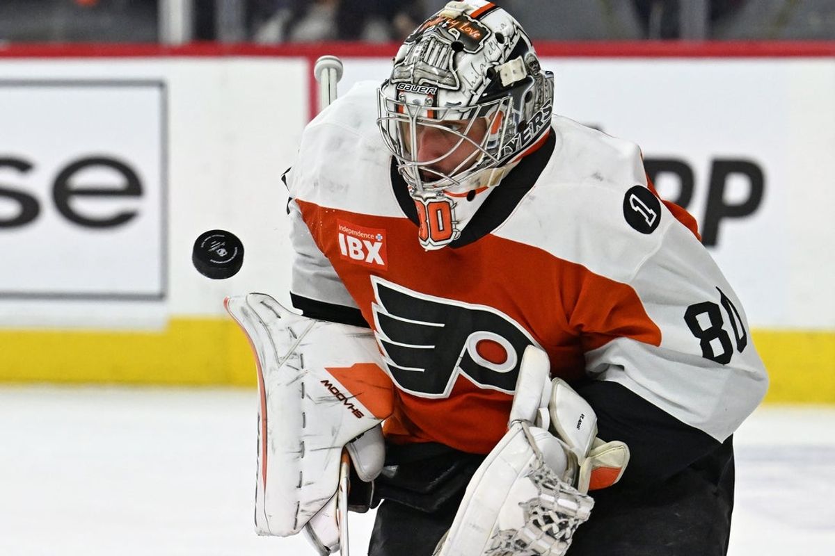 Feb 5, 2026; Philadelphia, Pennsylvania, USA; Philadelphia Flyers goaltender Dan Vladar (80) makes a save aOttawa Senators during the second period at Xfinity Mobile Arena. Mandatory Credit: Eric Hartline-Imagn Images