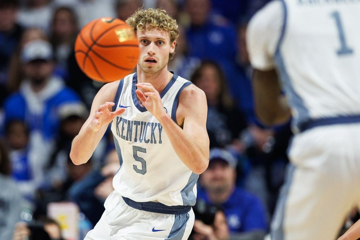Feb 7, 2026; Lexington, Kentucky, USA; Kentucky Wildcats guard Collin Chandler (5) catches a pass during the first half against the Tennessee Volunteers at Rupp Arena at Central Bank Center. Mandatory Credit: Jordan Prather-Imagn Images