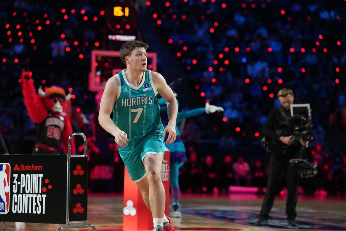 Feb 14, 2026; Los Angeles, CA, USA; Charlotte Hornets forward Kon Knueppel (7) competes in the shooting stars competition during the 2026 NBA All Star Saturday Night at Intuit Dome. Mandatory Credit: Kirby Lee-Imagn Images