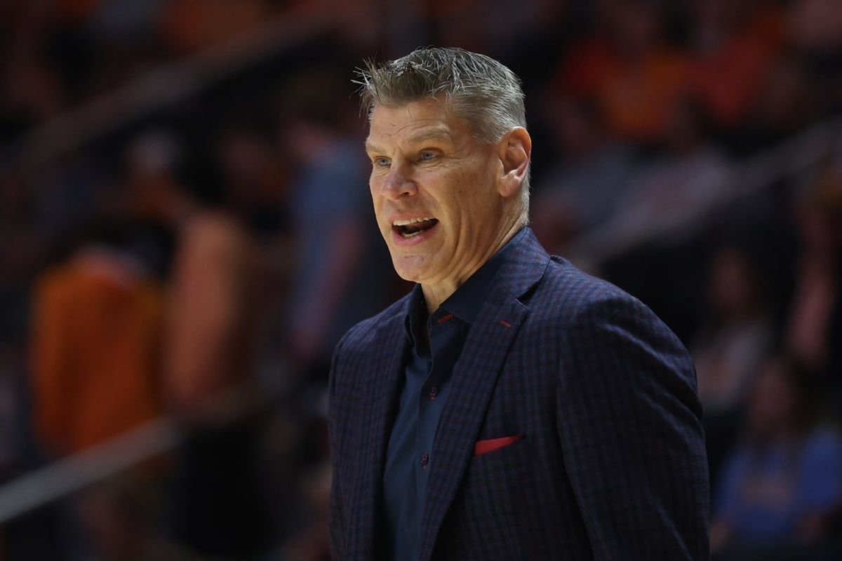 Feb 18, 2026; Knoxville, Tennessee, USA;  Oklahoma Sooners head coach Porter Moser during the first half against the Tennessee Volunteers at Thompson-Boling Arena at Food City Center. Mandatory Credit: Randy Sartin-Imagn Images