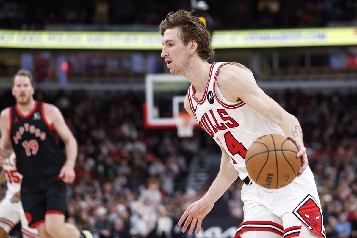 Feb 19, 2026; Chicago, Illinois, USA; Chicago Bulls forward Matas Buzelis (14) drives to the basket against the Toronto Raptors during the second half at United Center. Mandatory Credit: Kamil Krzaczynski-Imagn Images