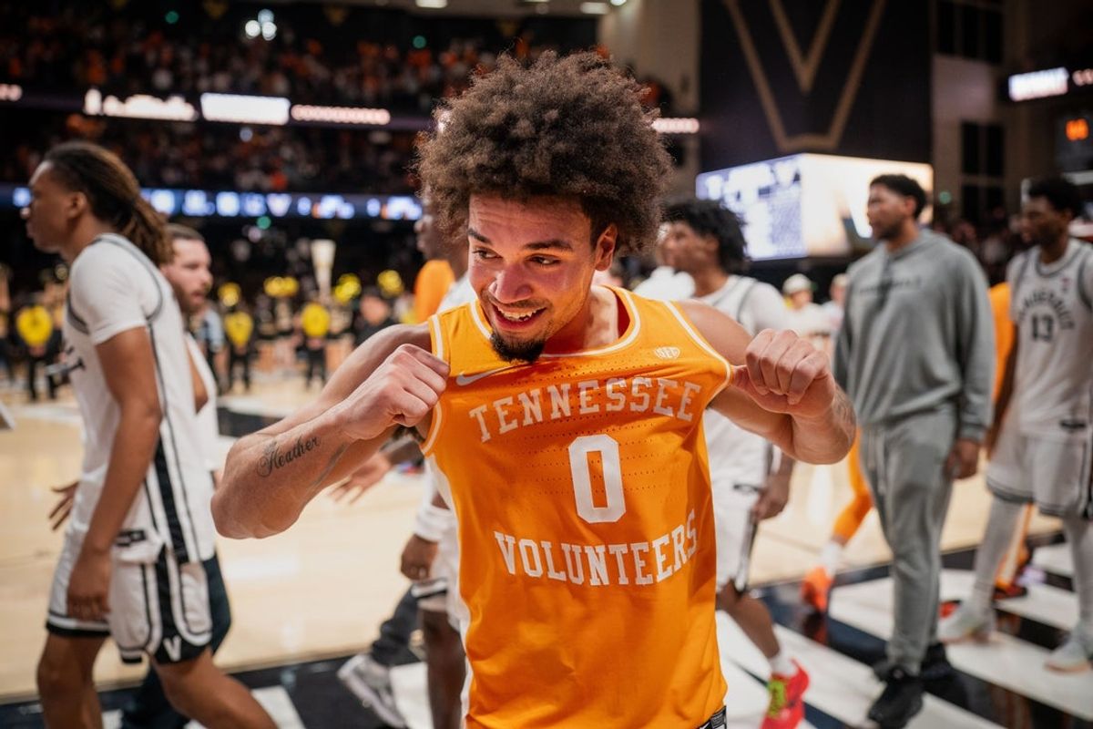 Tennessee guard Ja'kobi Gillespie (0) celebrates defeating Vanderbilt at Memorial Gym in Nashville, Tenn., Saturday, Feb. 21, 2026.