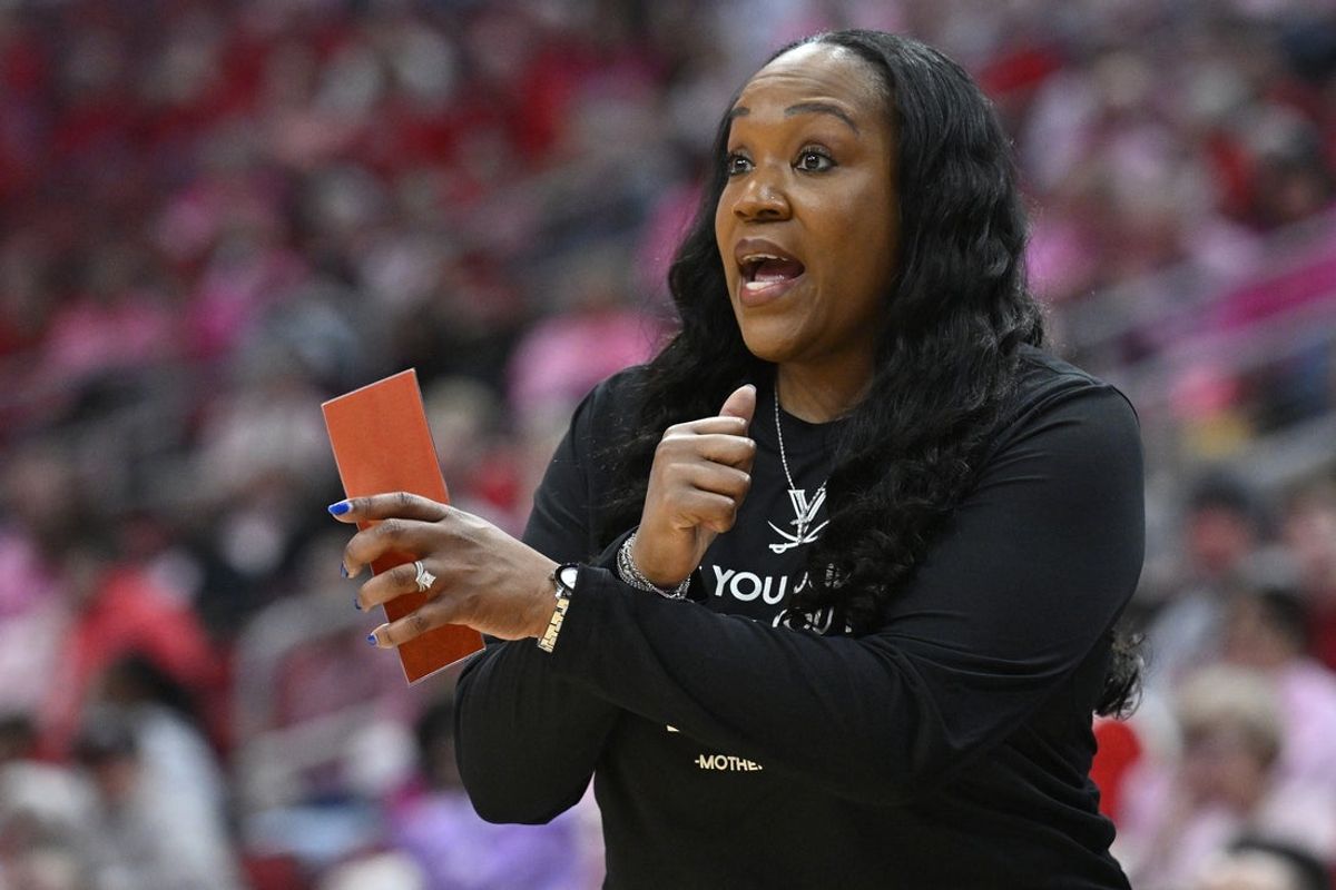 Feb 22, 2026; Louisville, Kentucky, USA;  Virginia Cavaliers head coach Amaka Agugua-Hamilton calls out instructions during the second half against the Louisville Cardinals at KFC Yum! Center. Mandatory Credit: Jamie Rhodes-Imagn Images