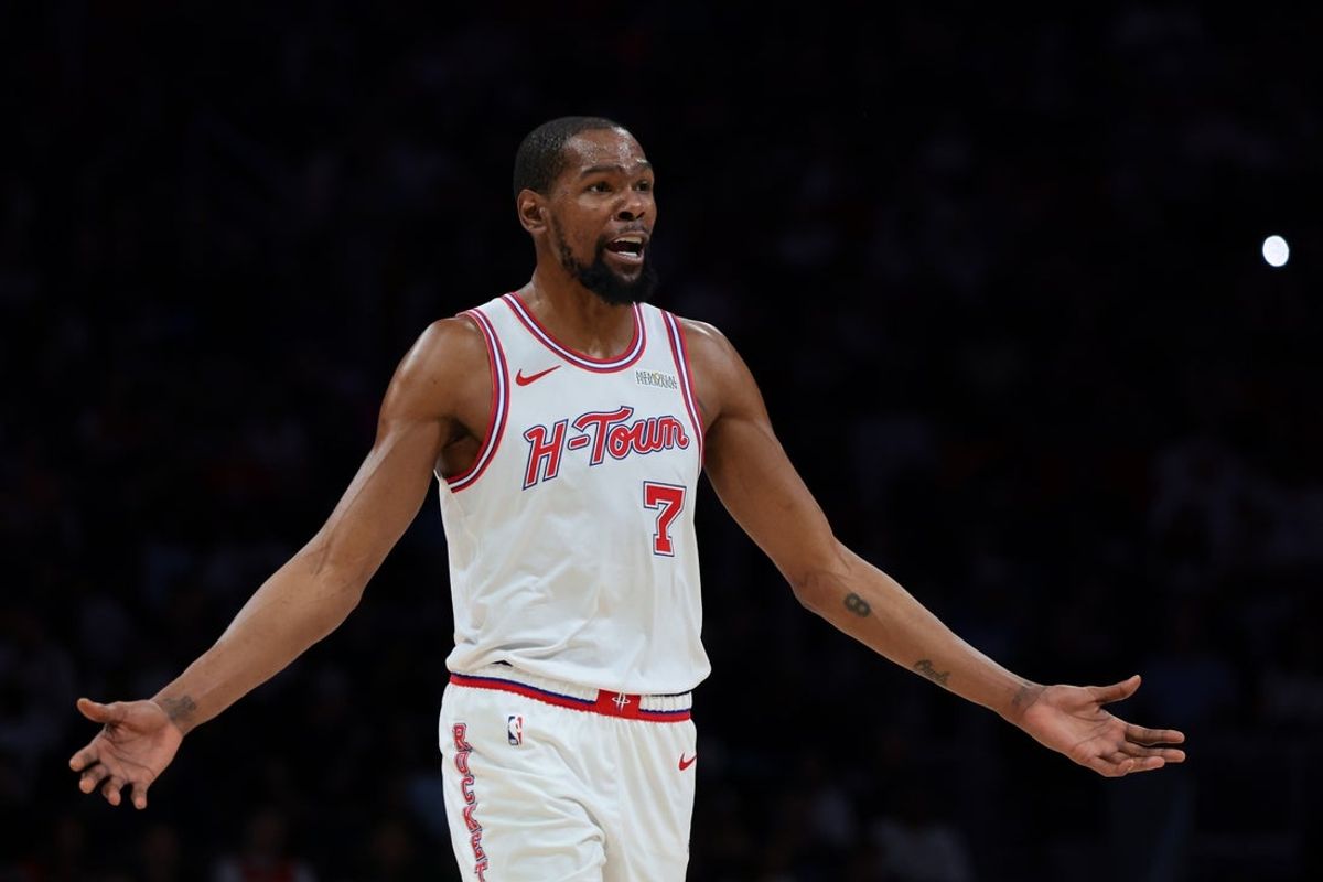 Feb 28, 2026; Miami, Florida, USA; Houston Rockets forward Kevin Durant (7) reacts against the Miami Heat during the fourth quarter at Kaseya Center. Mandatory Credit: Sam Navarro-Imagn Images