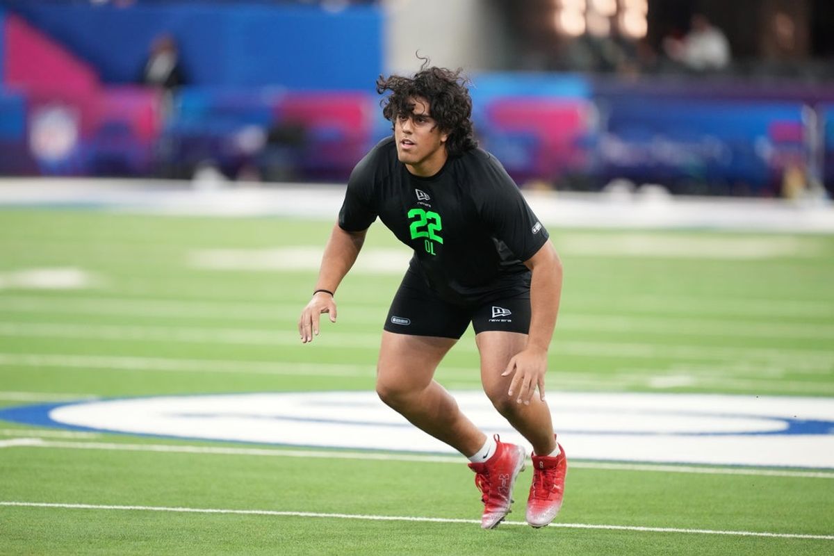Mar 1, 2026; Indianapolis, IN, USA; Utah offensive lineman Spencer Fano (OL22) during the NFL Scouting Combine at Lucas Oil Stadium. Mandatory Credit: Kirby Lee-Imagn Images