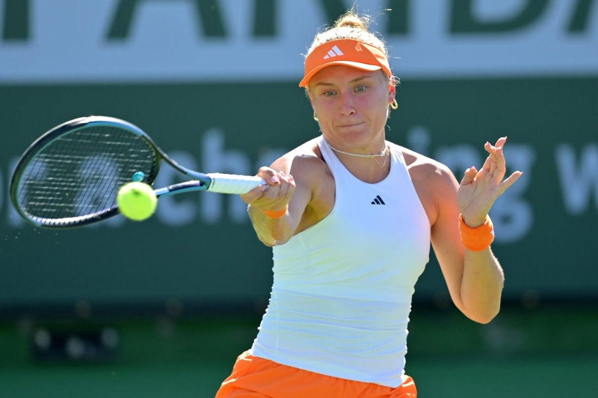 Mar 1, 2026; Indian Wells, CA, USA;  Yuliia Starodubtseva (UKR) hits a shot against Elvina Kalieva (USA) during her qualifying match during the BNP Paribas Open at the Indian Wells Tennis Garden. Mandatory Credit: Jayne Kamin-Oncea-Imagn Images