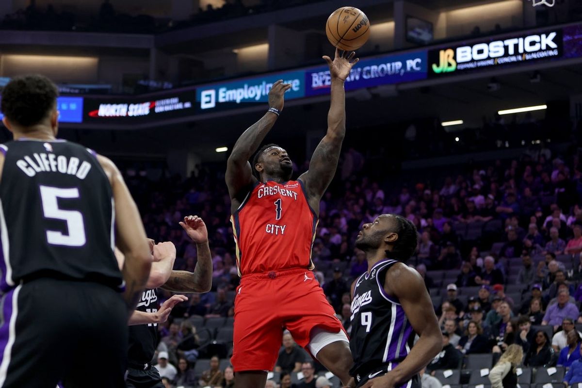 Mar 5, 2026; Sacramento, California, USA; New Orleans Pelicans forward Zion Williamson (1) shoots the ball against the Sacramento Kings during the first quarter at Golden 1 Center. Mandatory Credit: Dennis Lee-Imagn Images