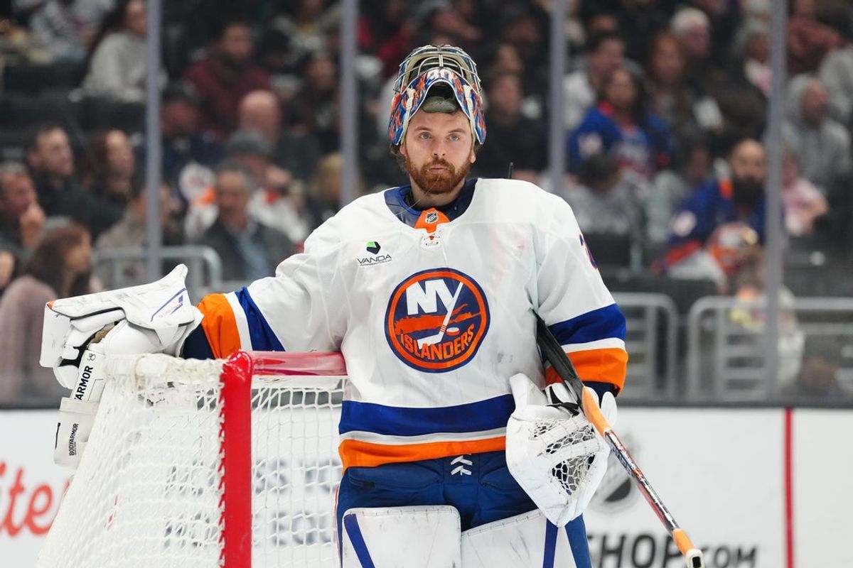 Mar 5, 2026; Los Angeles, California, USA; New York Islanders goaltender Ilya Sorokin (30) reacts against the LA Kings in the second period at Crypto.com Arena. Mandatory Credit: Kirby Lee-Imagn Images