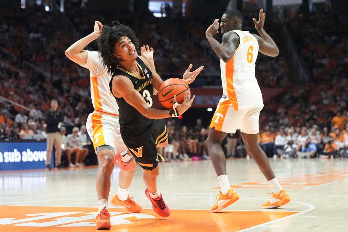 Vanderbilt's Tyler Tanner (3) takes a shot during a men’s college basketball game between the Tennessee Vols and Vanderbilt Commodores, held at Thompson-Boling Arena at Food City Center in Knoxville, Tenn., March 7, 2026.