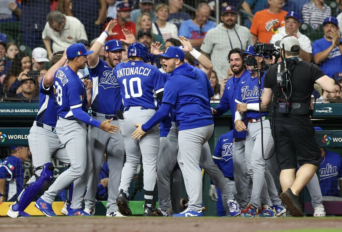 Mar 10, 2026; Houston, TX, United States;  Italy celebrates Italy shortstop Sam Antonacci (10) two-run home run against the United States in the second inning at Daikin Park. Mandatory Credit: Thomas Shea-Imagn Images