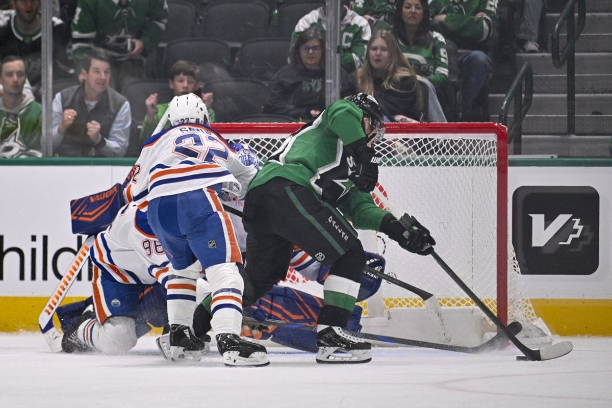 Mar 12, 2026; Dallas, Texas, USA; Dallas Stars center Matt Duchene (95) scores a goal against Edmonton Oilers goaltender Tristan Jarry (35) during the third period at the American Airlines Center. Mandatory Credit: Jerome Miron-Imagn Images