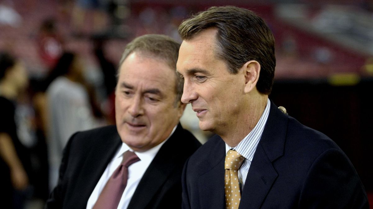 Longtime broadcast duo Al Michaels (l.) and Cris Collinsworth