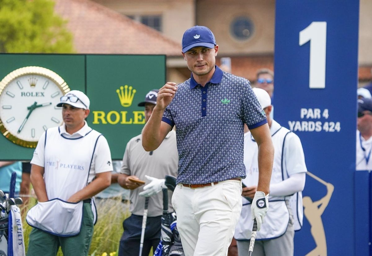 Mar 14, 2026; Ponte Vedra Beach, Florida, USA; Ludvig Aberg waves to the crowd on the first tee during the third round of THE PLAYERS Championship golf tournament. Mandatory Credit: Jeff Romance-Imagn Images