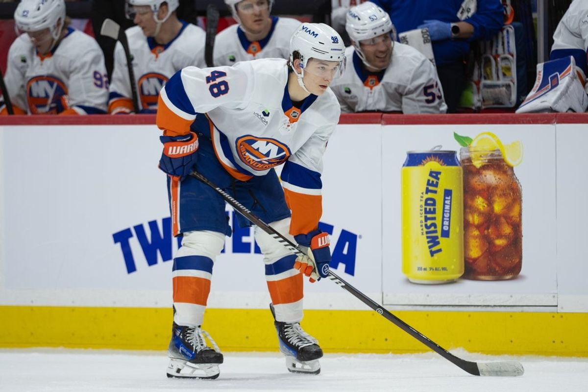 Mar 19, 2026; Ottawa, Ontario, CAN; New York Islanders defenseman Matthew Schaefer (48) gets in position for a faceoff in the second period against the Ottawa Senators at the Canadian Tire Centre. Mandatory Credit: Marc DesRosiers-IMAGN Images