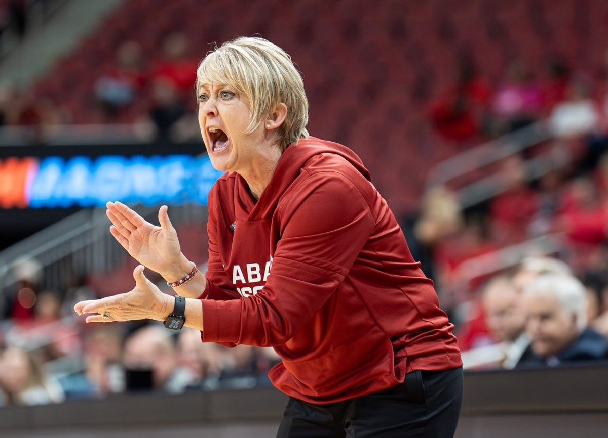 Alabama Crimson Tide head coach Kristy Curry encourages her team during a first-round game between the Rhode Island Rams and Alabama Crimson Tide in the 2026 NCAA Women’s Basketball Tournament at the KFC Yum Center, March 21, 2026, in Louisville, Ky.