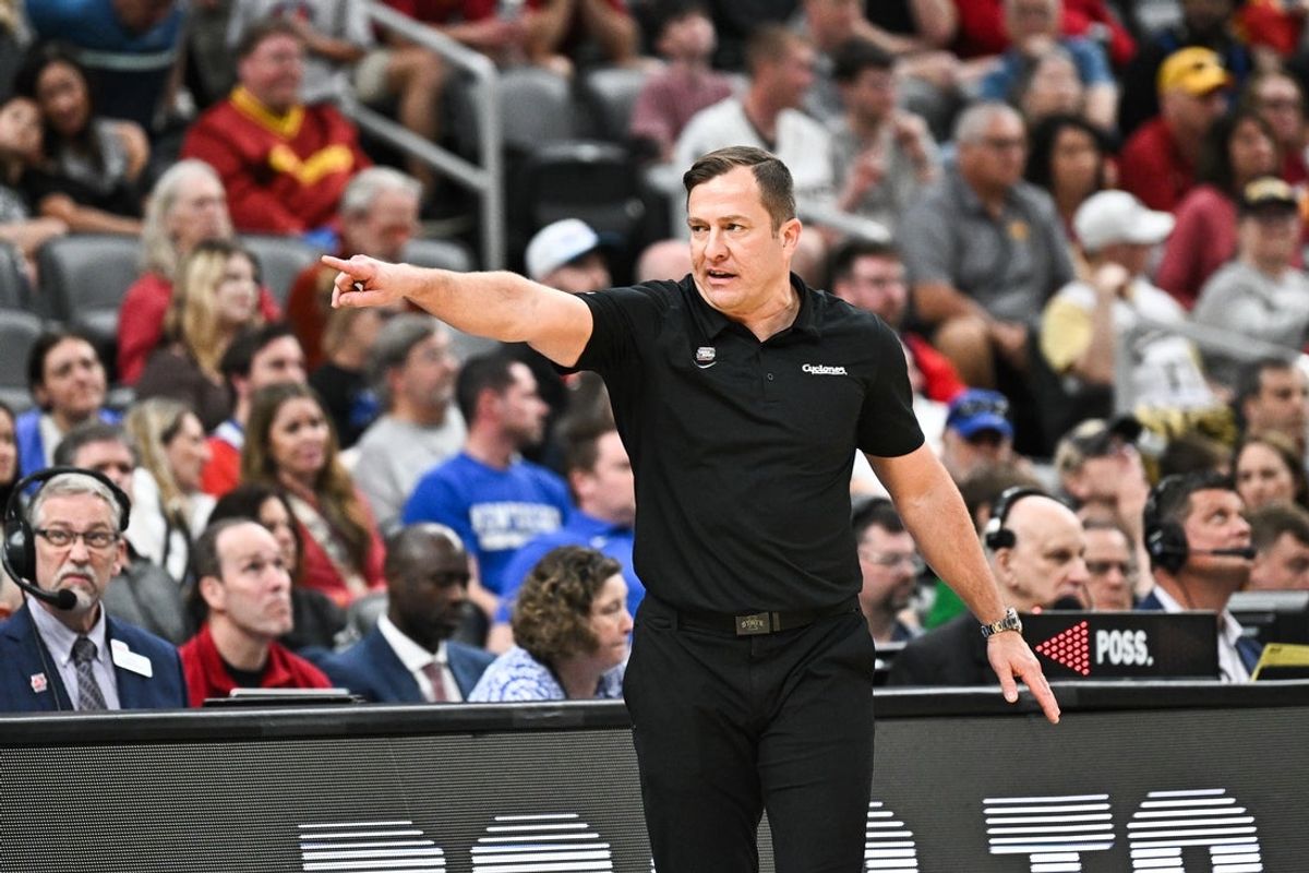Mar 22, 2026; St. Louis, MO, USA; Iowa State Cyclones head coach T.J. Otzelberger calls a play during the second half against the Kentucky Wildcats during a second round game of the men's 2026 NCAA Tournament at Enterprise Center. Mandatory Credit: Jeff Le-Imagn Images