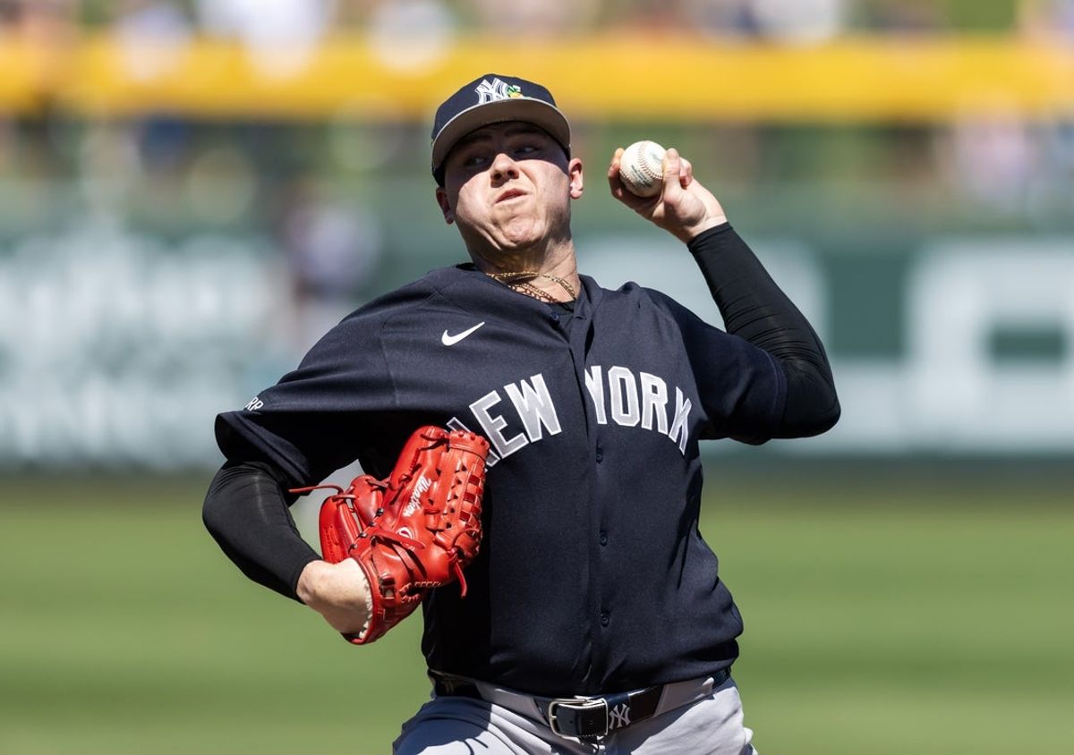 Mar 24, 2026; Mesa, Arizona, USA; New York Yankees pitcher Ryan Weathers against the Chicago Cubs during spring training at Sloan Park. Mandatory Credit: Mark J. Rebilas-Imagn Images