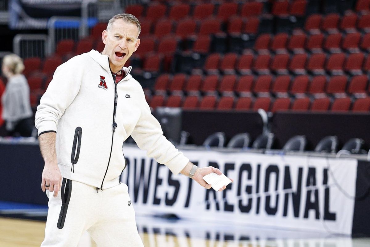 Mar 26, 2026; Chicago, IL, USA; Alabama Crimson Tide head coach Nate Oats reacts during a practice session ahead of the Midwest regional of the men's 2026 NCAA Tournament at United Center. Mandatory Credit: Kamil Krzaczynski-Imagn Images