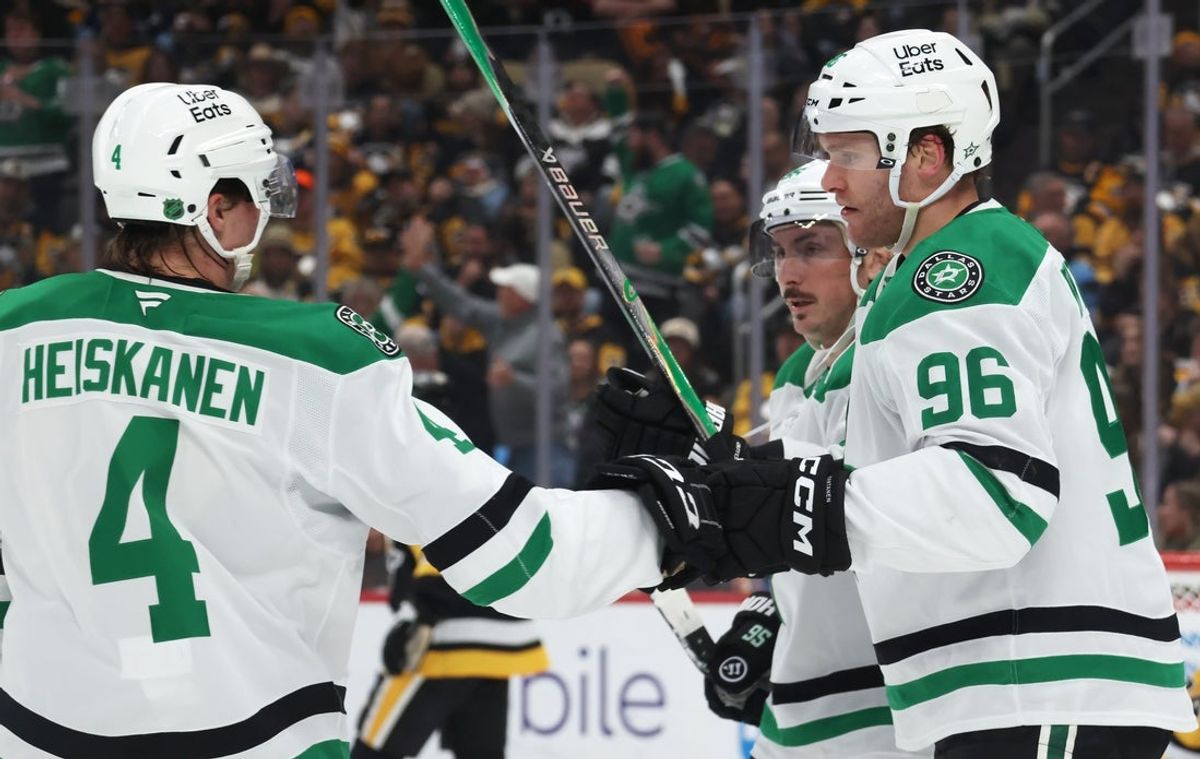 Mar 28, 2026; Pittsburgh, Pennsylvania, USA;  Dallas Stars defenseman Miro Heiskanen (4) and center Matt Duchene (middle) congratulate  right wing Mikko Rantanen (96) on his goal against the Pittsburgh Penguins during the second period at PPG Paints Arena. Mandatory Credit: Charles LeClaire-Imagn Images
