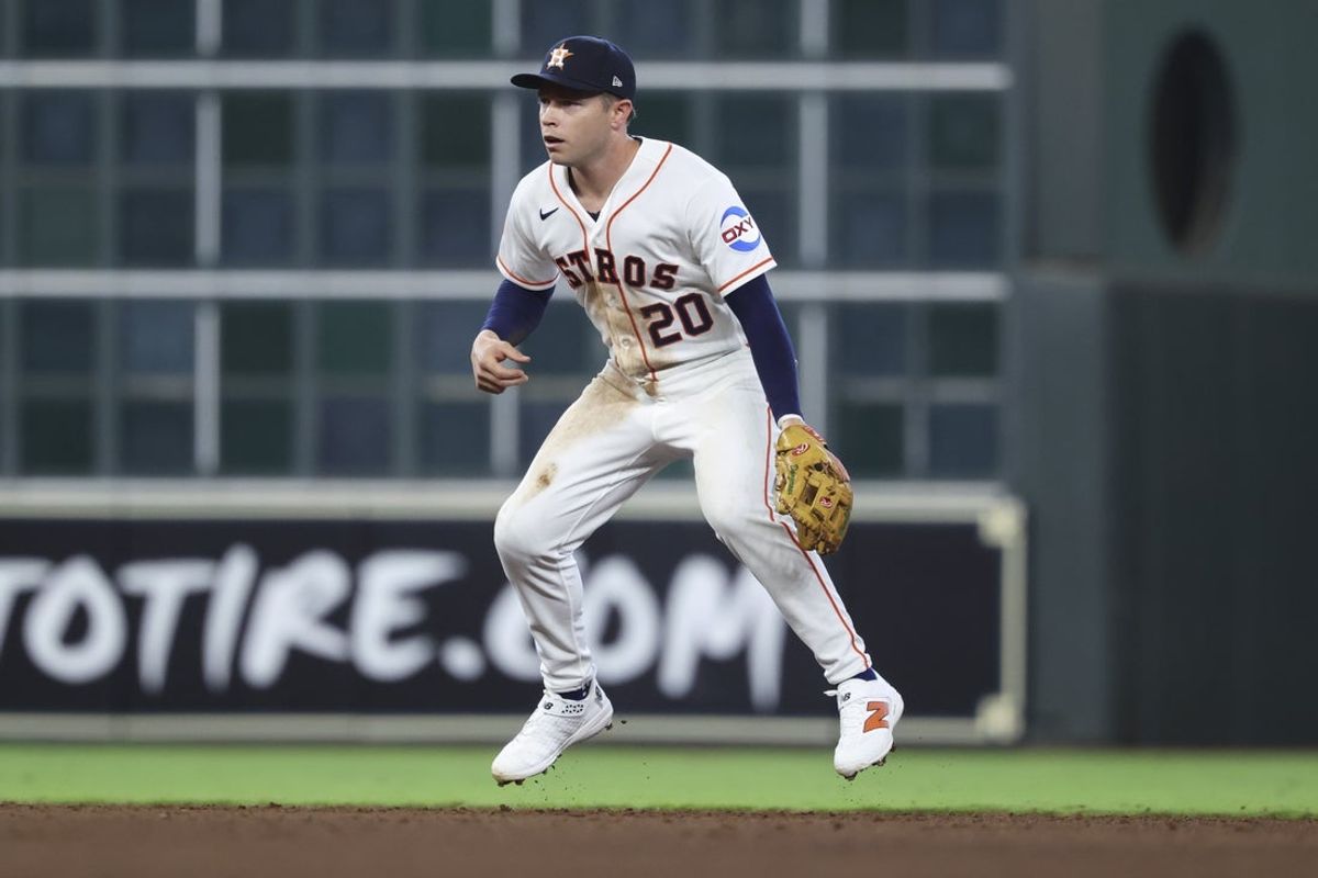 Mar 29, 2026; Houston, Texas, USA; Houston Astros second baseman Nick Allen (20) prepares for a pitch during the ninth inning against the Los Angeles Angels at Daikin Park. Mandatory Credit: Troy Taormina-Imagn Images