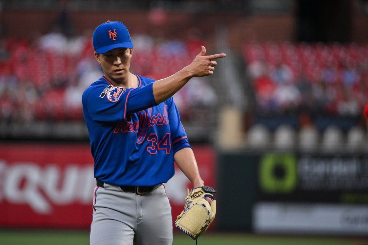 Mar 31, 2026; St. Louis, Missouri, USA; New York Mets starting pitcher Kodai Senga (34) reacts after the third out of the first inning against the St. Louis Cardinals at Busch Stadium. Mandatory Credit: Jeff Curry-Imagn Images