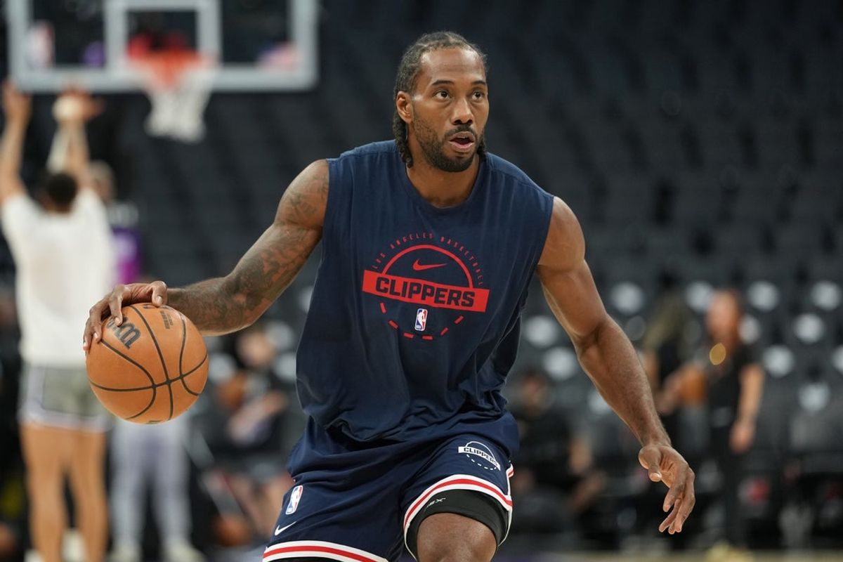 Apr 5, 2026; Sacramento, California, USA; LA Clippers forward Kawhi Leonard (2) warms up before the game against the Sacramento Kings at Golden 1 Center. Mandatory Credit: Darren Yamashita-Imagn Images