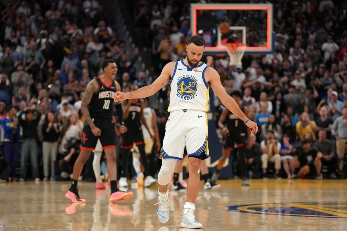 Apr 5, 2026; San Francisco, California, USA; Golden State Warriors guard Stephen Curry (30) reacts after missing the final shot of the game against the Houston Rockets in the fourth quarter at the Chase Center. Mandatory Credit: Cary Edmondson-Imagn Images