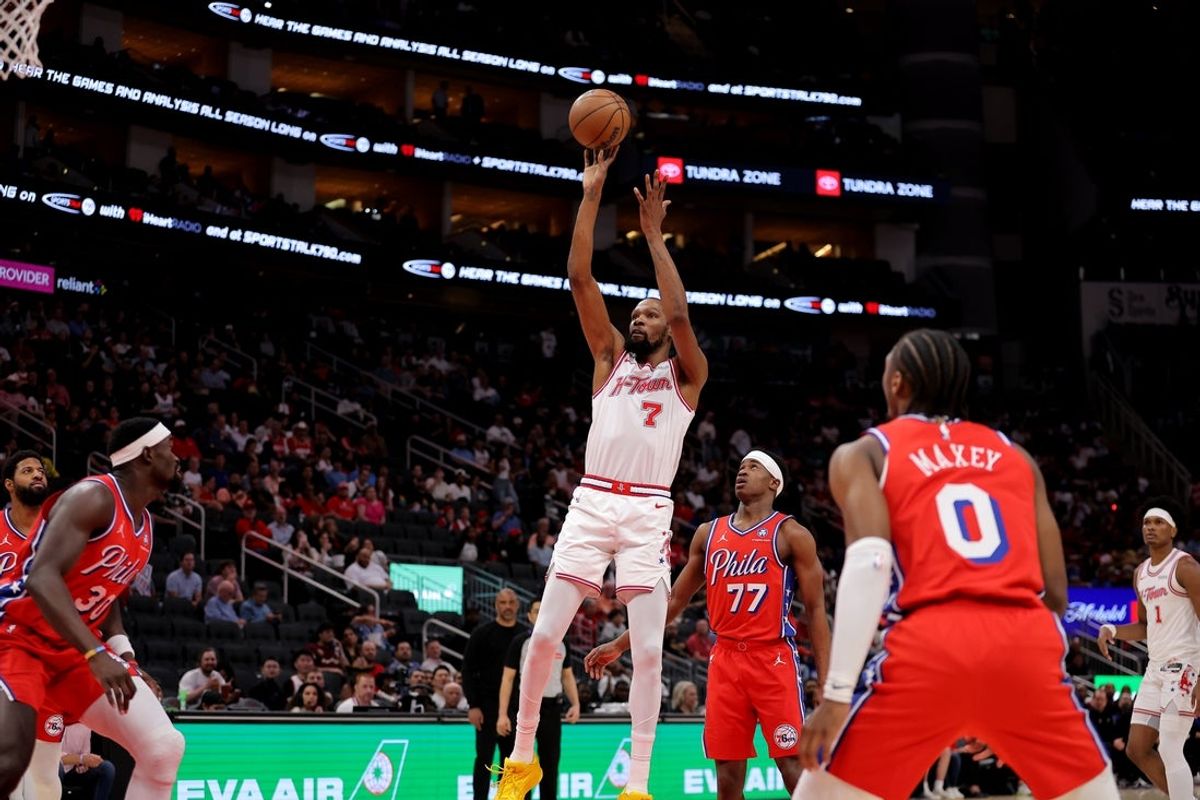 Apr 9, 2026; Houston, Texas, USA; Houston Rockets forward Kevin Durant (7) shoots against the Philadelphia 76ers during the first quarter at Toyota Center. Mandatory Credit: Erik Williams-Imagn Images