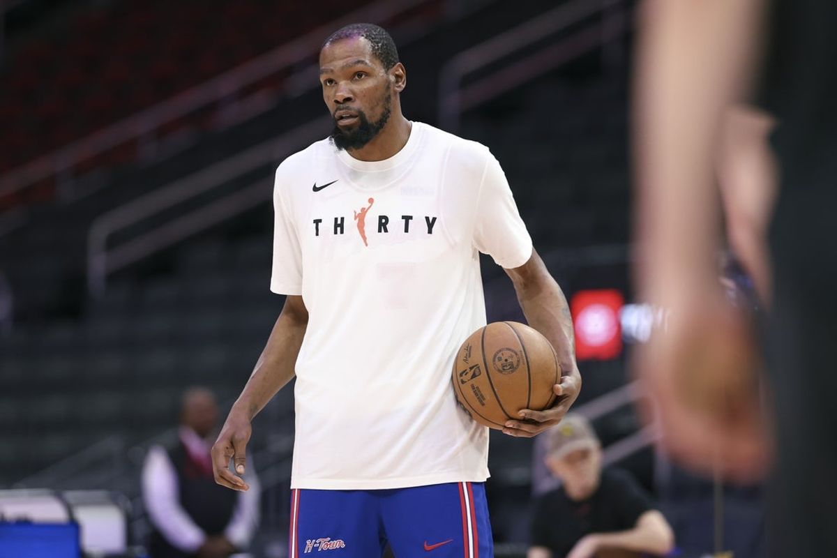 Apr 10, 2026; Houston, Texas, USA; Houston Rockets forward Kevin Durant (7) warms up before the game against the Minnesota Timberwolves at Toyota Center. Mandatory Credit: Troy Taormina-Imagn Images