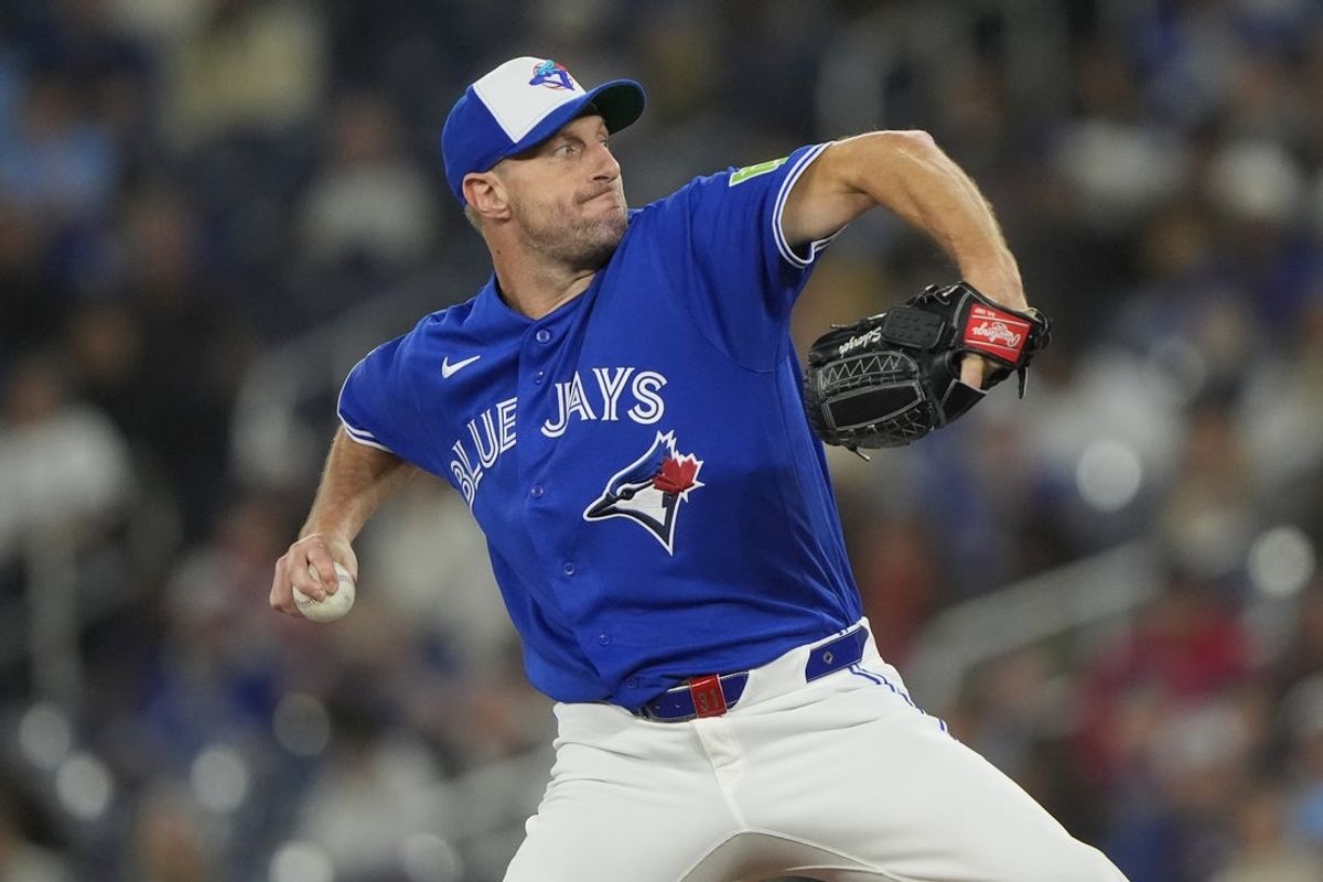 Apr 12, 2026; Toronto, Ontario, CAN; Toronto Blue Jays starting pitcher Max Scherzer (31) pitches to the Minnesota Twins during the second inning at Rogers Centre. Mandatory Credit: John E. Sokolowski-Imagn Images