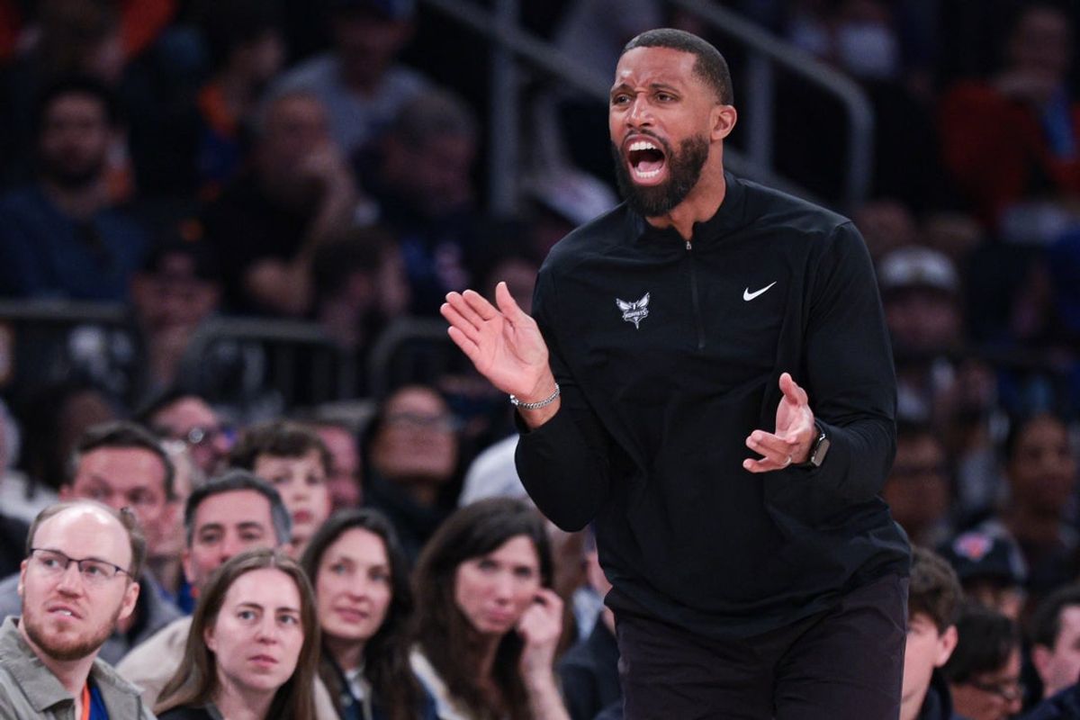 Apr 12, 2026; New York, New York, USA; Charlotte Hornets head coach Charles Lee reacts during the first half against the New York Knicks at Madison Square Garden. Mandatory Credit: Vincent Carchietta-Imagn Images