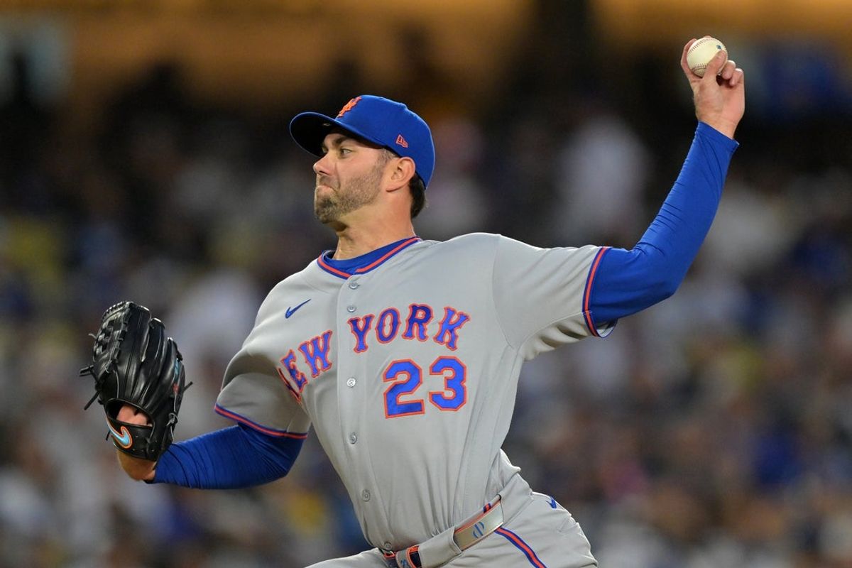 Apr 13, 2026; Los Angeles, California, USA; New York Mets pitcher David Peterson (23) throws pitch against the Los Angeles Dodgers during the first inning at Dodger Stadium. Mandatory Credit: Jayne Kamin-Oncea-Imagn Images