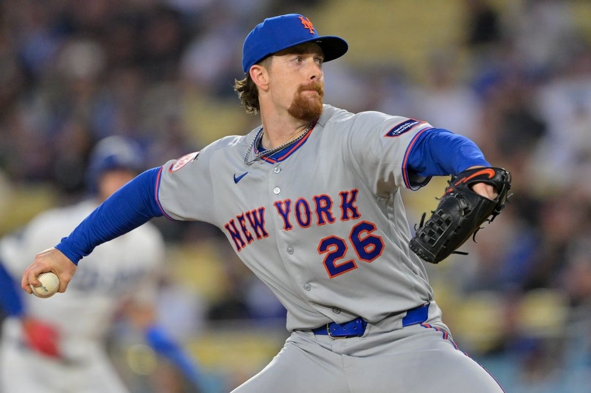 Apr 14, 2026; Los Angeles, California, USA; New York Mets pitcher Nolan McLean (26) throws a pitch against the Los Angeles Dodgers during the first inning at Dodger Stadium. Mandatory Credit: Jayne Kamin-Oncea-Imagn Images