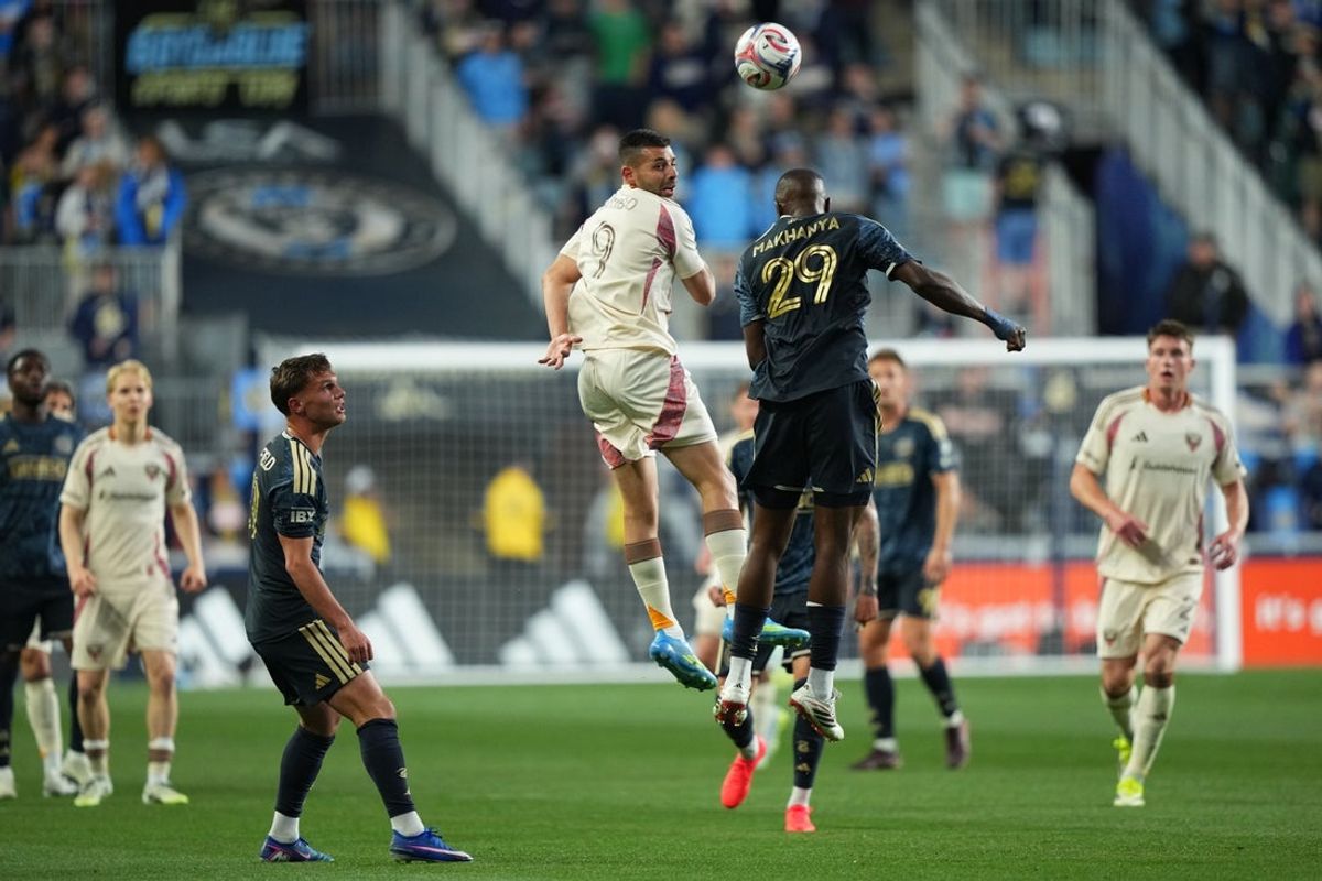 Apr 18, 2026; Chester, Pennsylvania, USA; DC United forward Tai Baribo (9) and Philadelphia Union defender Olwethu Makhanya (29) jump for a header in the first half at Subaru Park. Mandatory Credit: Kyle Ross-Imagn Images