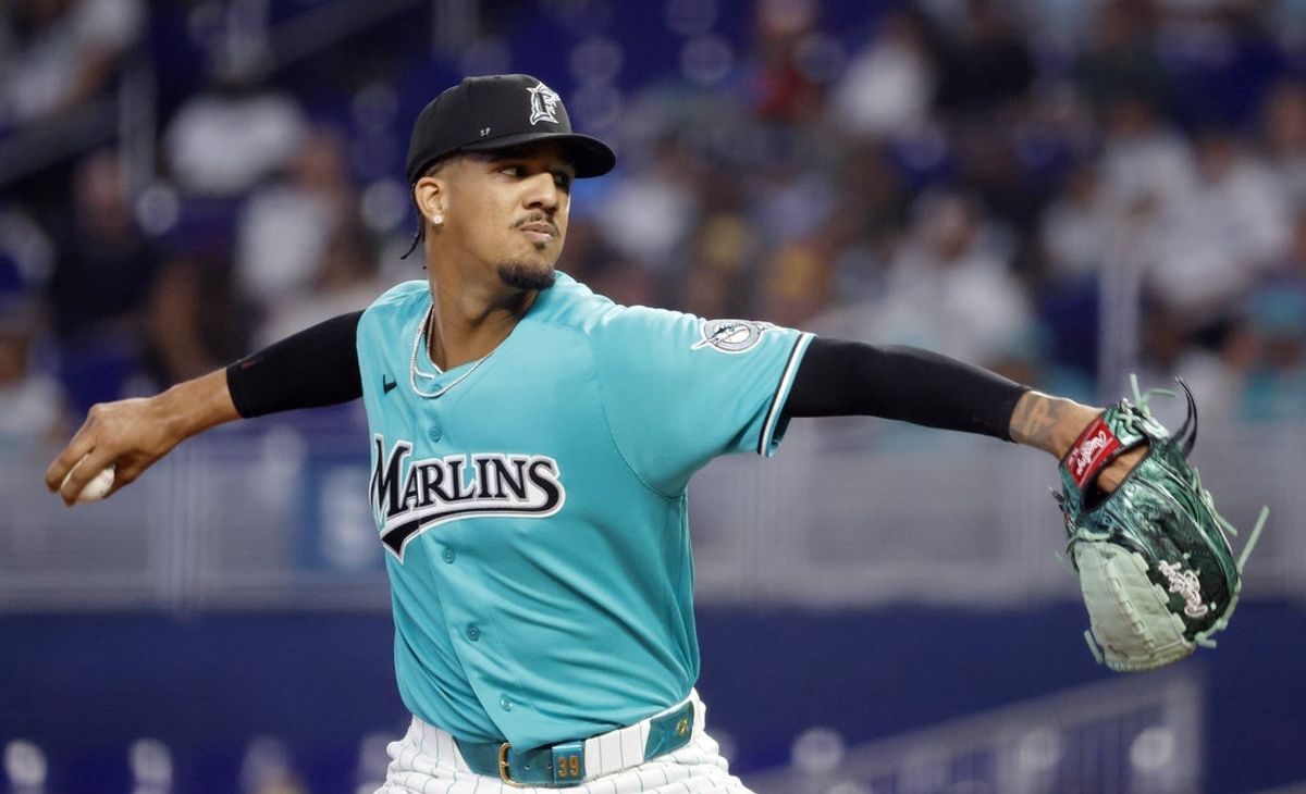 Apr 19, 2026; Miami, Florida, USA;  Miami Marlins starting pitcher Eury Perez (39) throws against the Milwaukee Brewers during the first inning at loanDepot Park. Mandatory Credit: Rhona Wise-Imagn Images