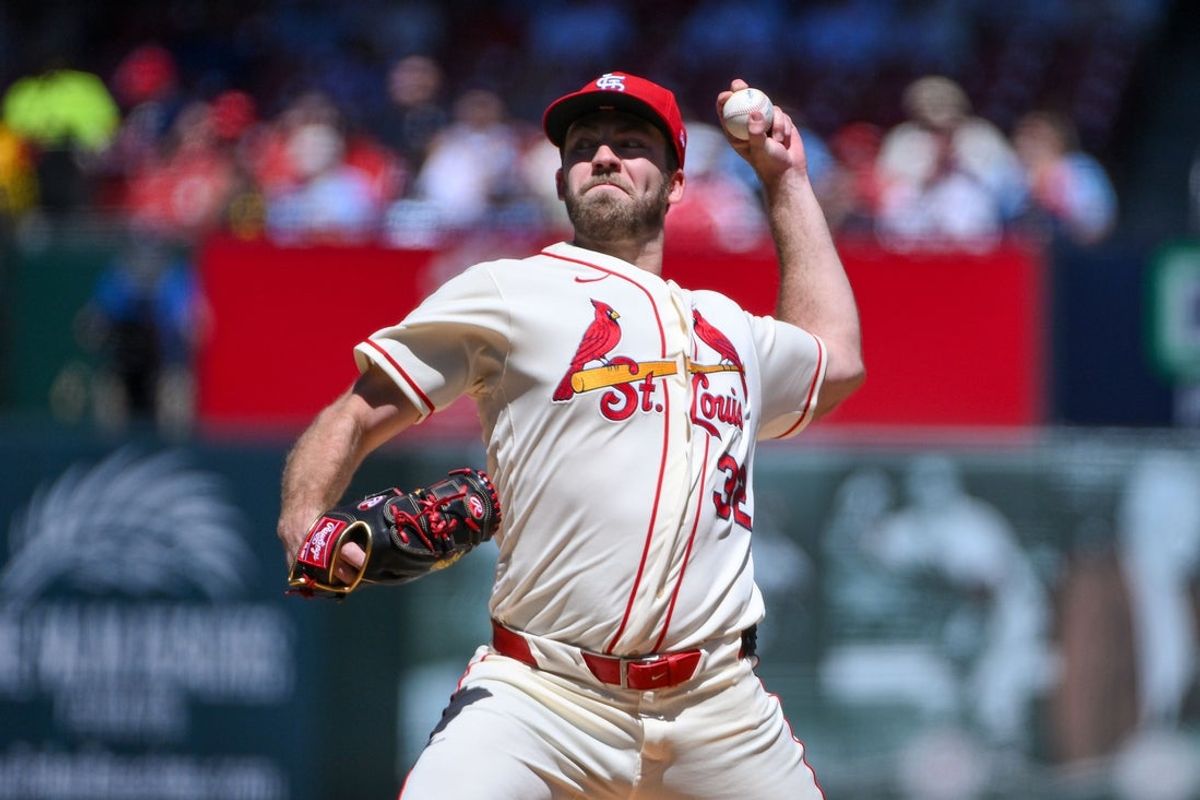 Apr 25, 2026; St. Louis, Missouri, USA; St. Louis Cardinals starting pitcher Matthew Liberatore (32) pitches against the Seattle Mariners during the first inning at Busch Stadium. Mandatory Credit: Jeff Curry-Imagn Images