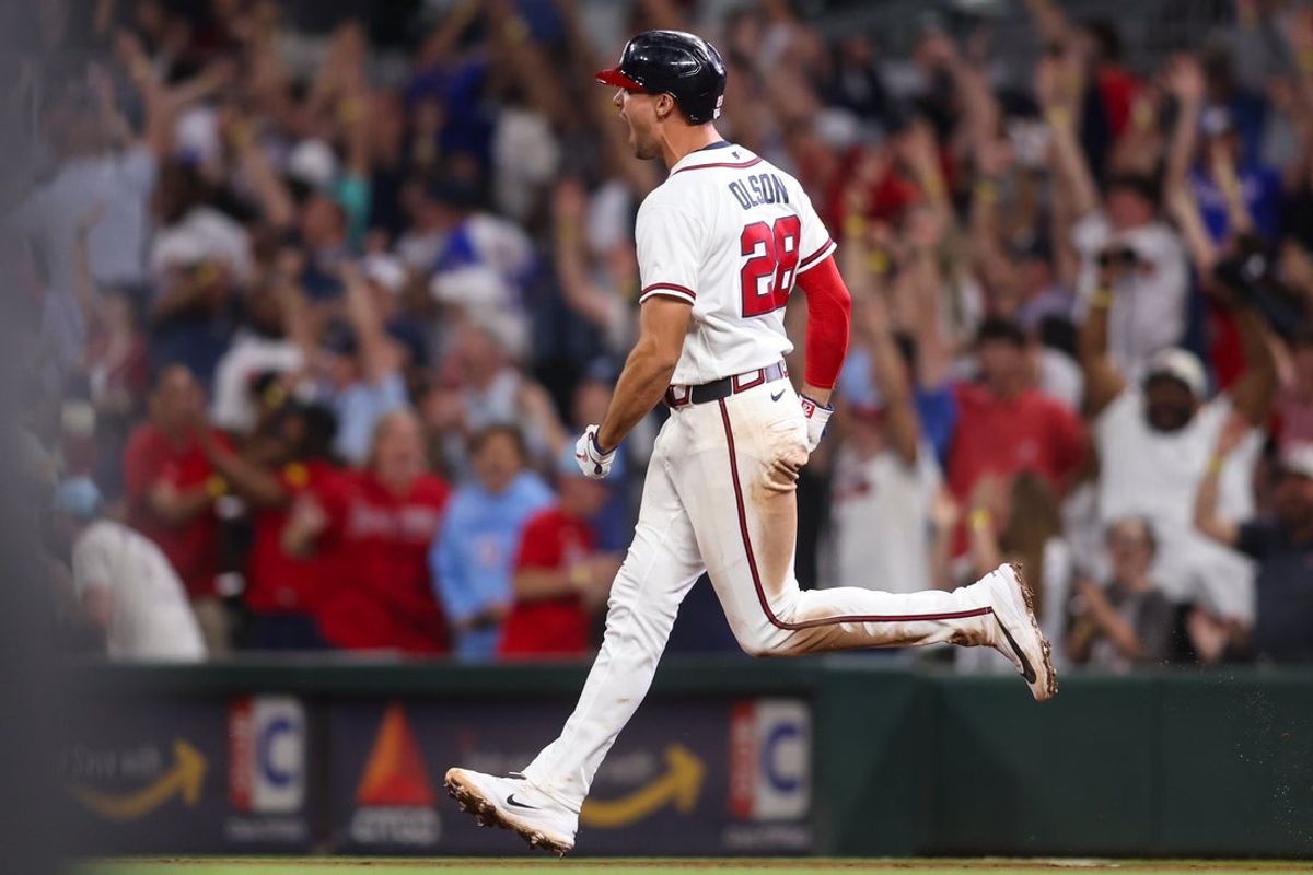 Apr 29, 2026; Atlanta, Georgia, USA; Atlanta Braves first baseman Matt Olson (28) celebrates after a walk-off two-run home run against the Detroit Tigers in the ninth inning at Truist Park. Mandatory Credit: Brett Davis-Imagn Images