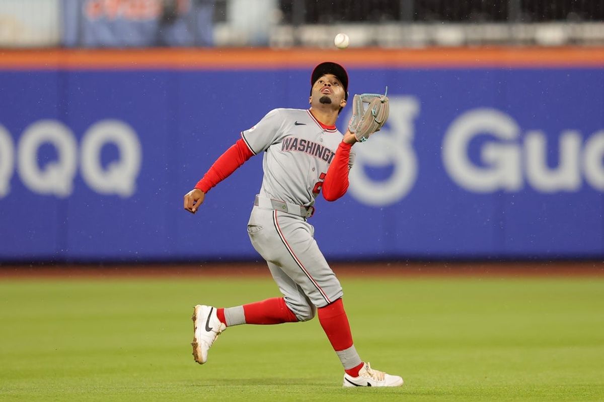 Apr 29, 2026; New York City, New York, USA; Washington Nationals second baseman Nasim Nunez (26) catches a pop fly by New York Mets center fielder Tyrone Taylor (not pictured) during the sixth inning at Citi Field. Mandatory Credit: Brad Penner-Imagn Images