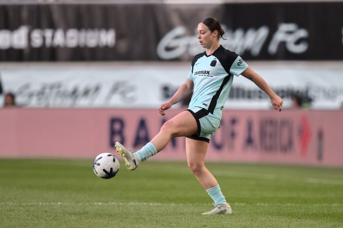 May 3, 2026; Harrison, New Jersey, USA; Gotham FC defender Lilly Reale (4) controls the ball against Racing Louisville FC during the second half at Sports Illustrated Stadium. Mandatory Credit: John Jones-Imagn Images