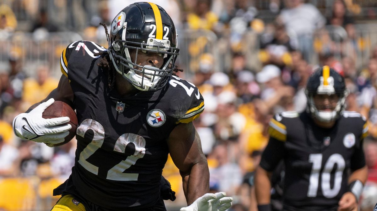 Najee Harris and the Steelers take on the Browns on Thursday Night Football.