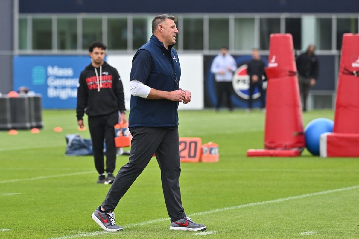May 9, 2026; Foxborough, MA, USA; New England Patriots head coach Mike Vrabel watches over practice during the New England Patriots rookie camp at Gillette Stadium. Mandatory Credit: Eric Canha-Imagn Images