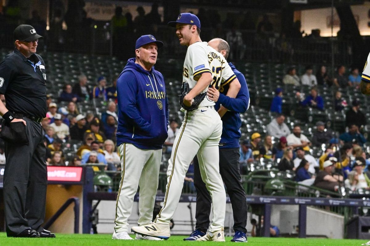 May 13, 2026; Milwaukee, Wisconsin, USA;  Milwaukee Brewers starting pitcher Jacob Misiorowski (32) leaves the game with an injury in the eighth inning against the San Diego Padres at American Family Field. Mandatory Credit: Benny Sieu-Imagn Images